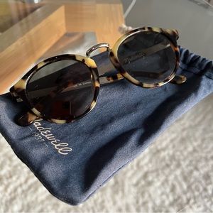 Madewell round tortoiseshell sunglasses
